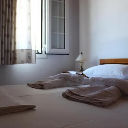 Koula's Place Apartament *