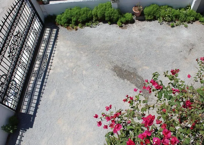 Koula's Place Apartment *